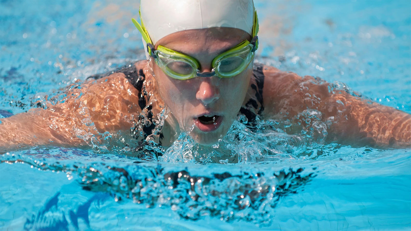 Benefits of Swimming Goggles