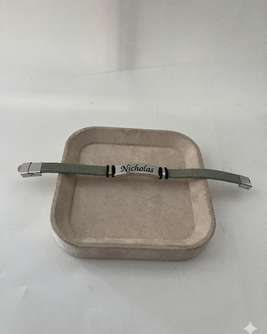 ENGRAVE SAGE AND SLIVER LEATHER BRACELET