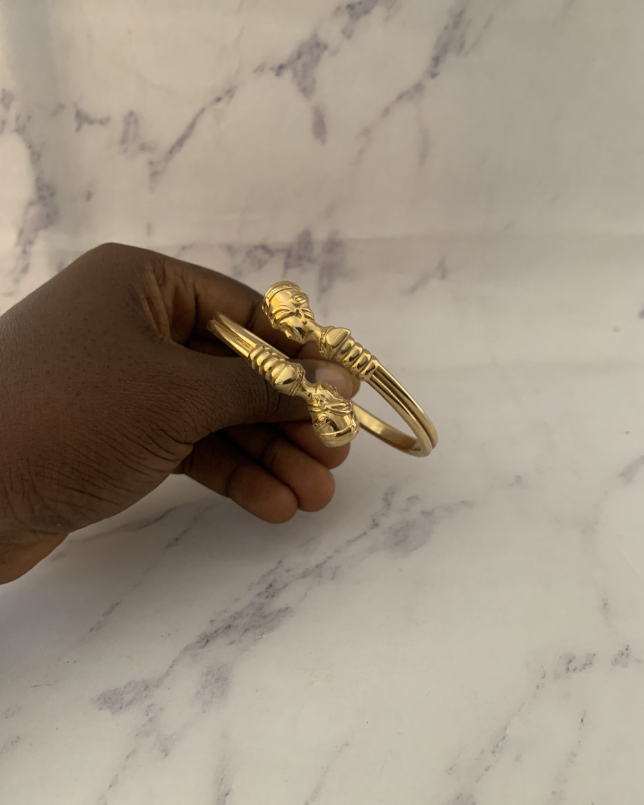 UNIQUE BANGLE