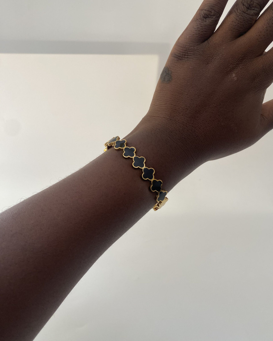 MULTI CLOVE BLACK BANGLE