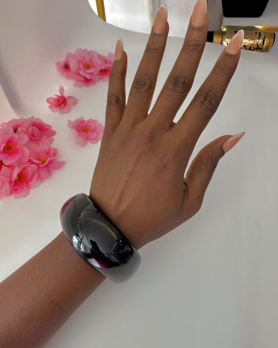 BOLD BLACK BANGLE