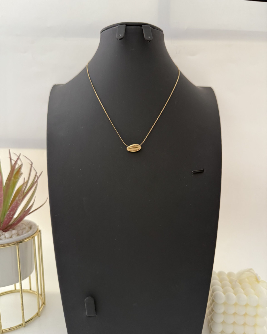 SMALL COWRIES NECKLACE