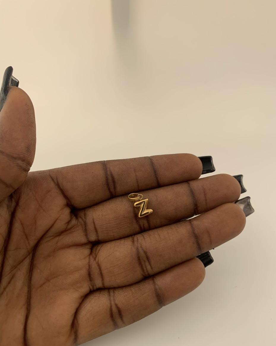 INITIAL Z PENDANT