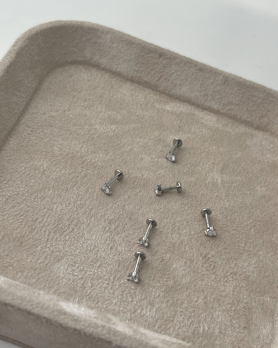 FLAT BACK EARRINGS 02