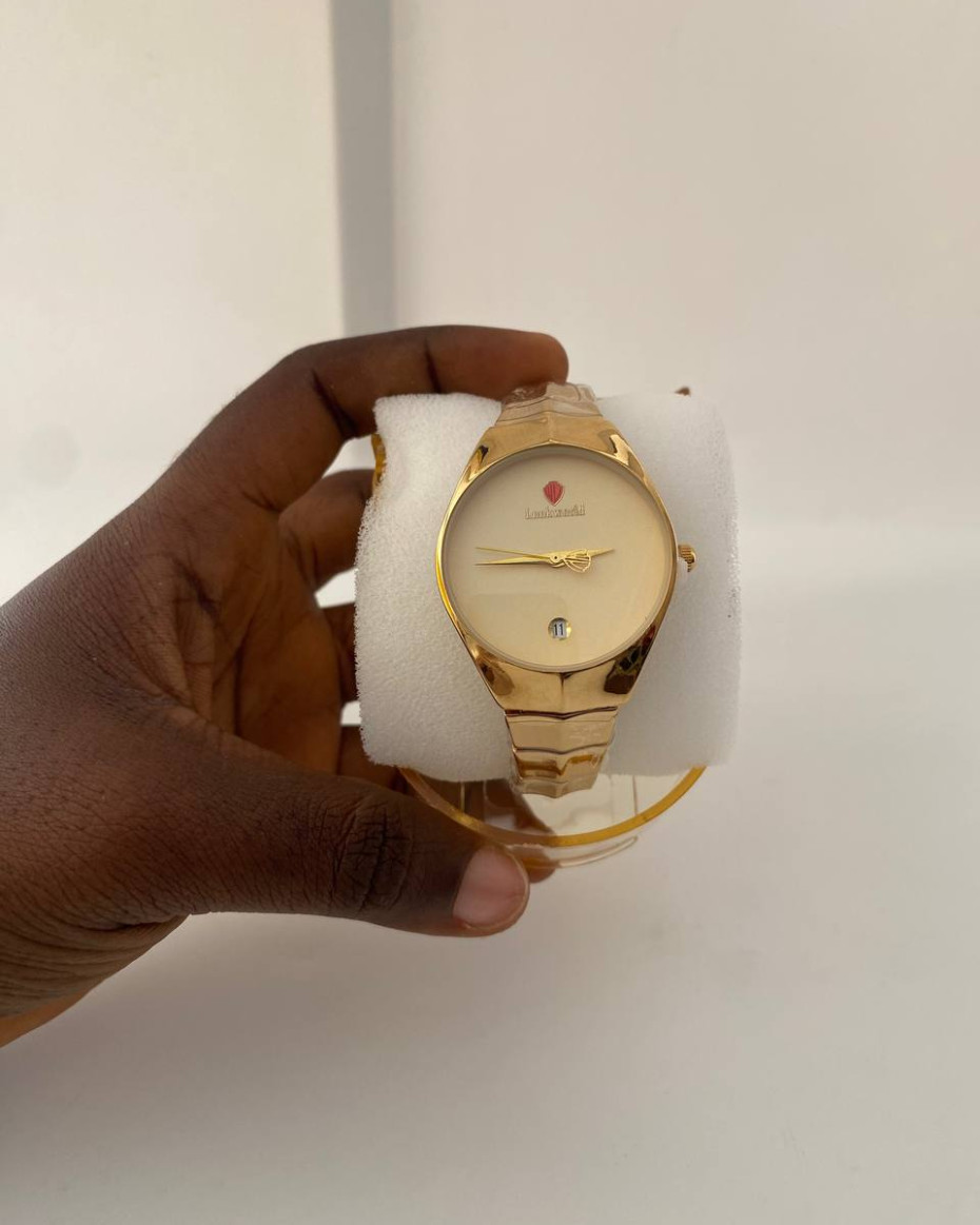 WRISTWATCH 107