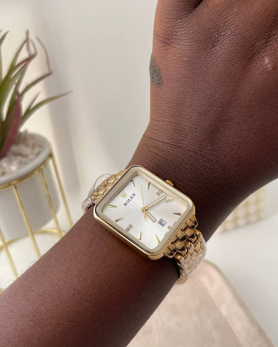 SQUARE SILVER FACE WATCH