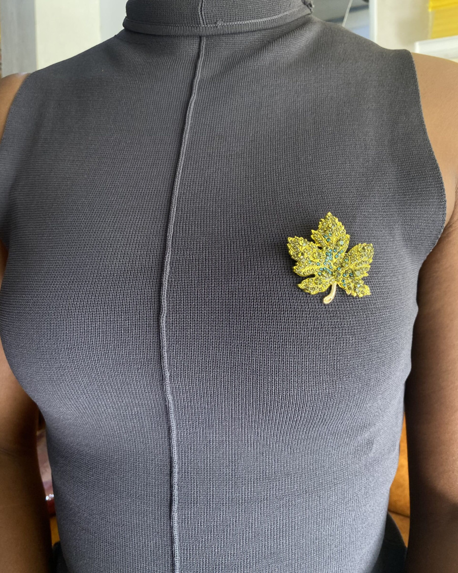MAPPLE GREEN BROOCH