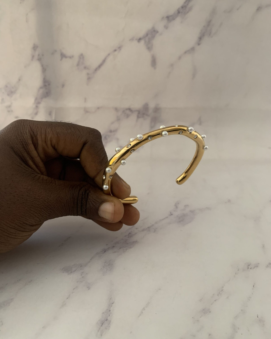 PEARLED BANGLE