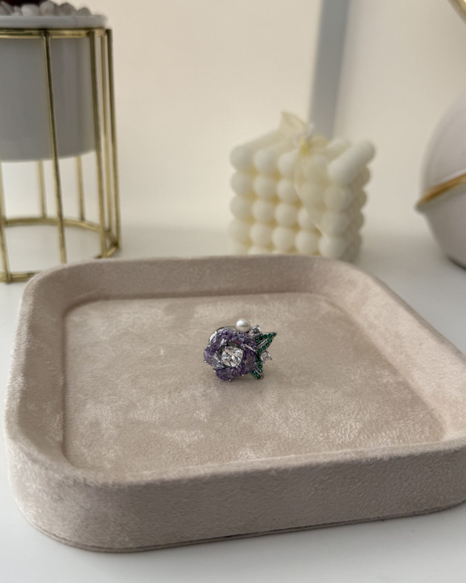 LUX LAVENDER BROOCH