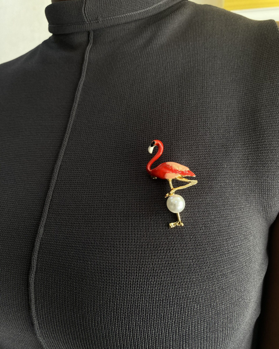 FLAMIGO RED BROOCH
