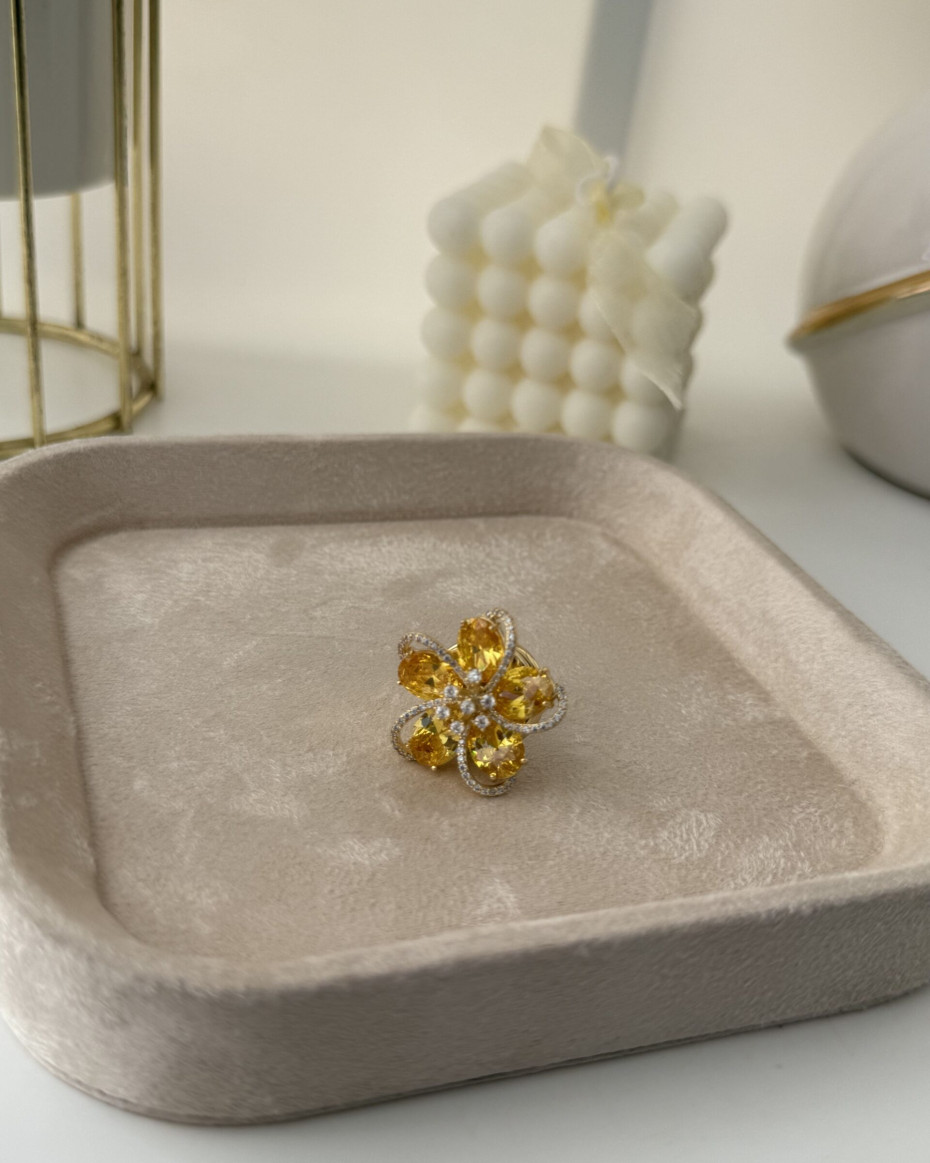 LUX YELLOW BROOCH
