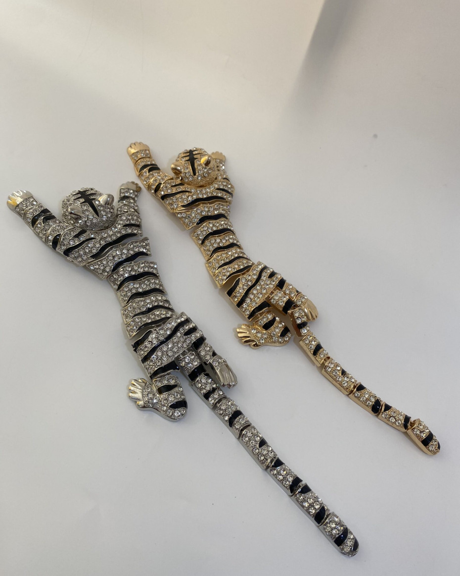 TIGER GAINT GOLD BROOCH, photo 2