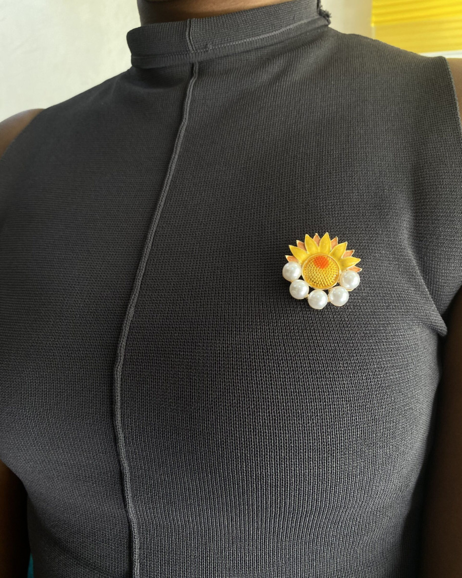 SUNFLOWER PEARL BROOCH