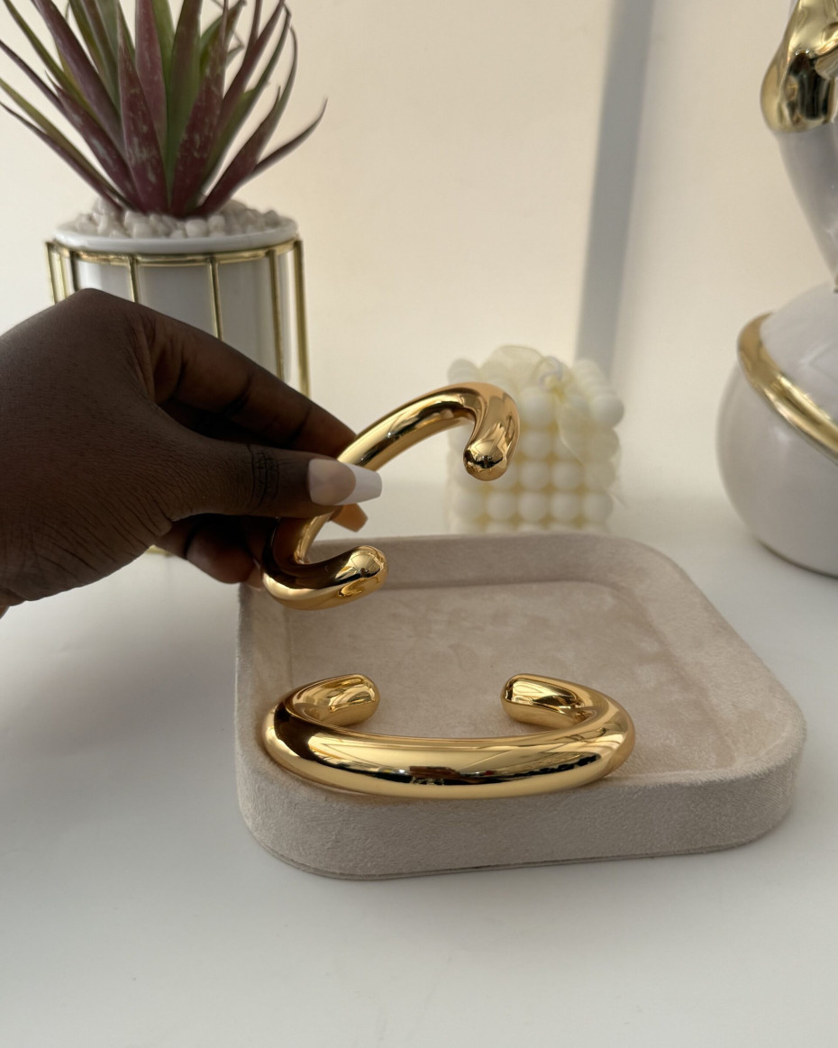 CALIFONIA GOLD BANGLE