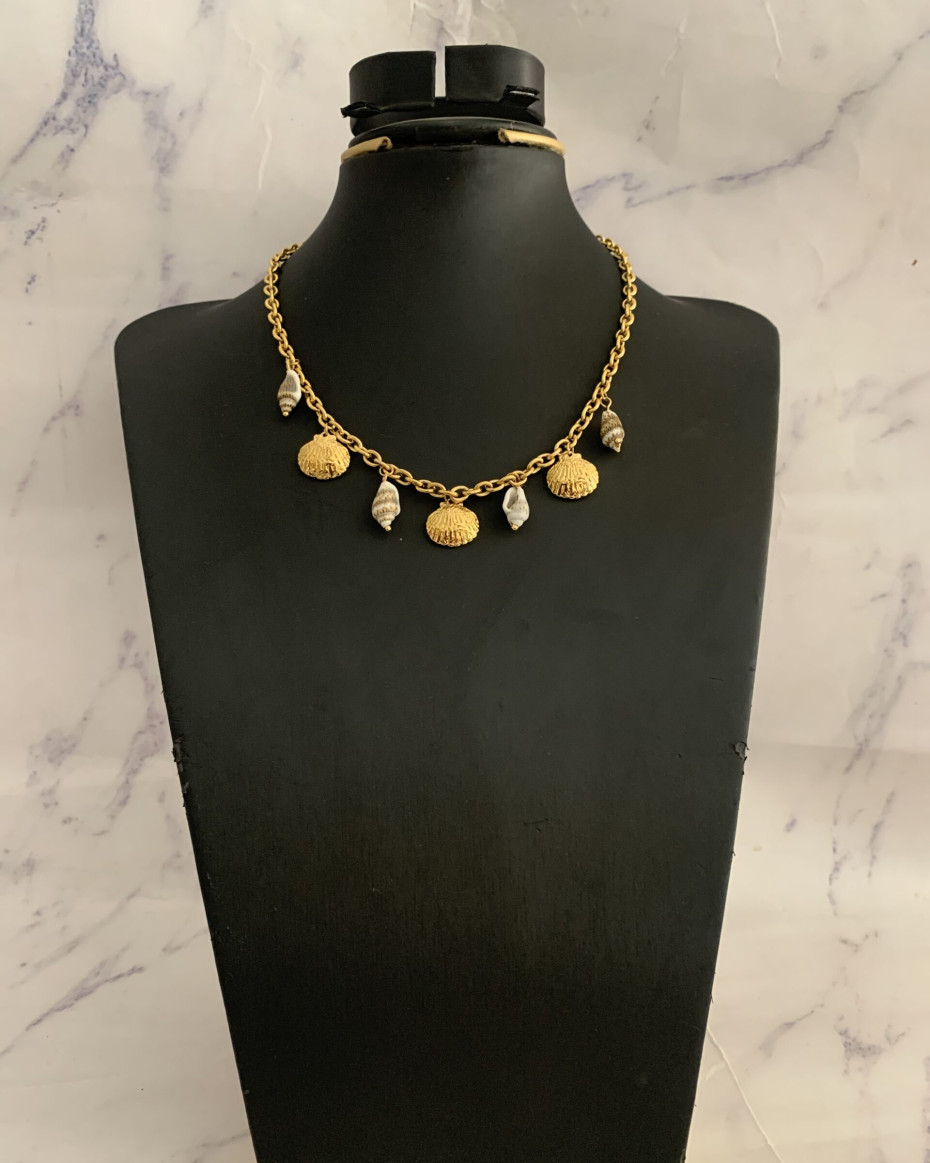 SEA SHELL NECKLACE GOLD