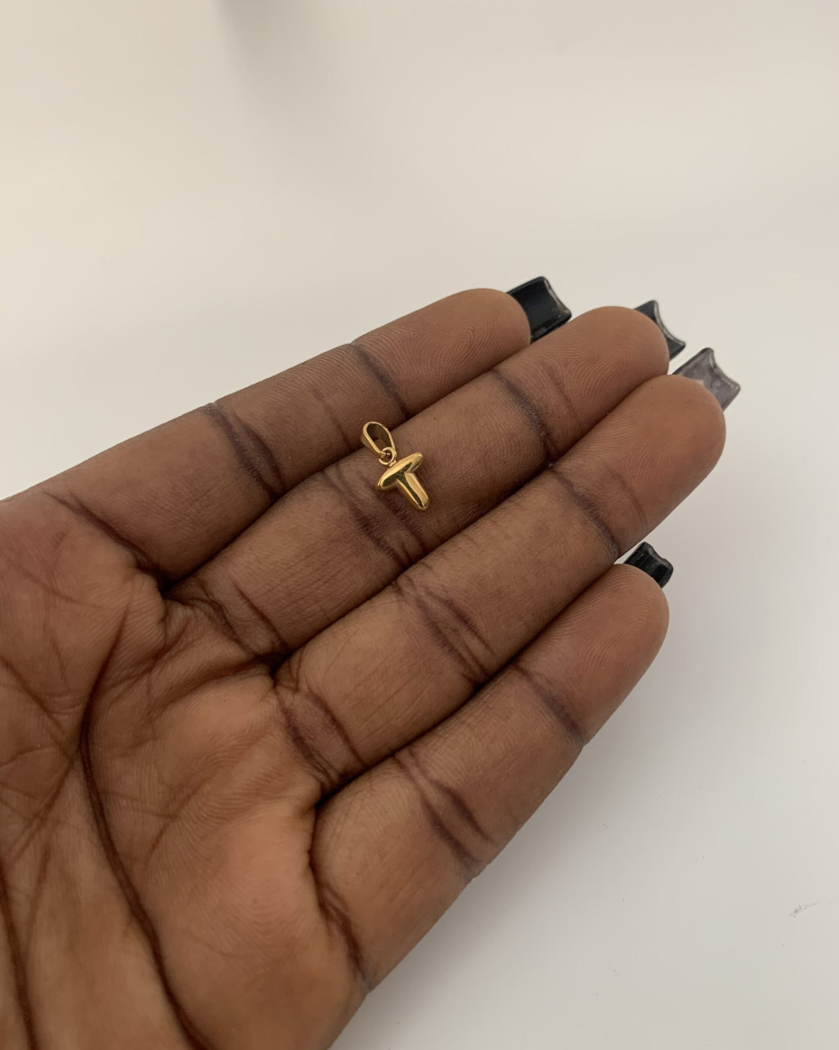 INITIAL T PENDANT