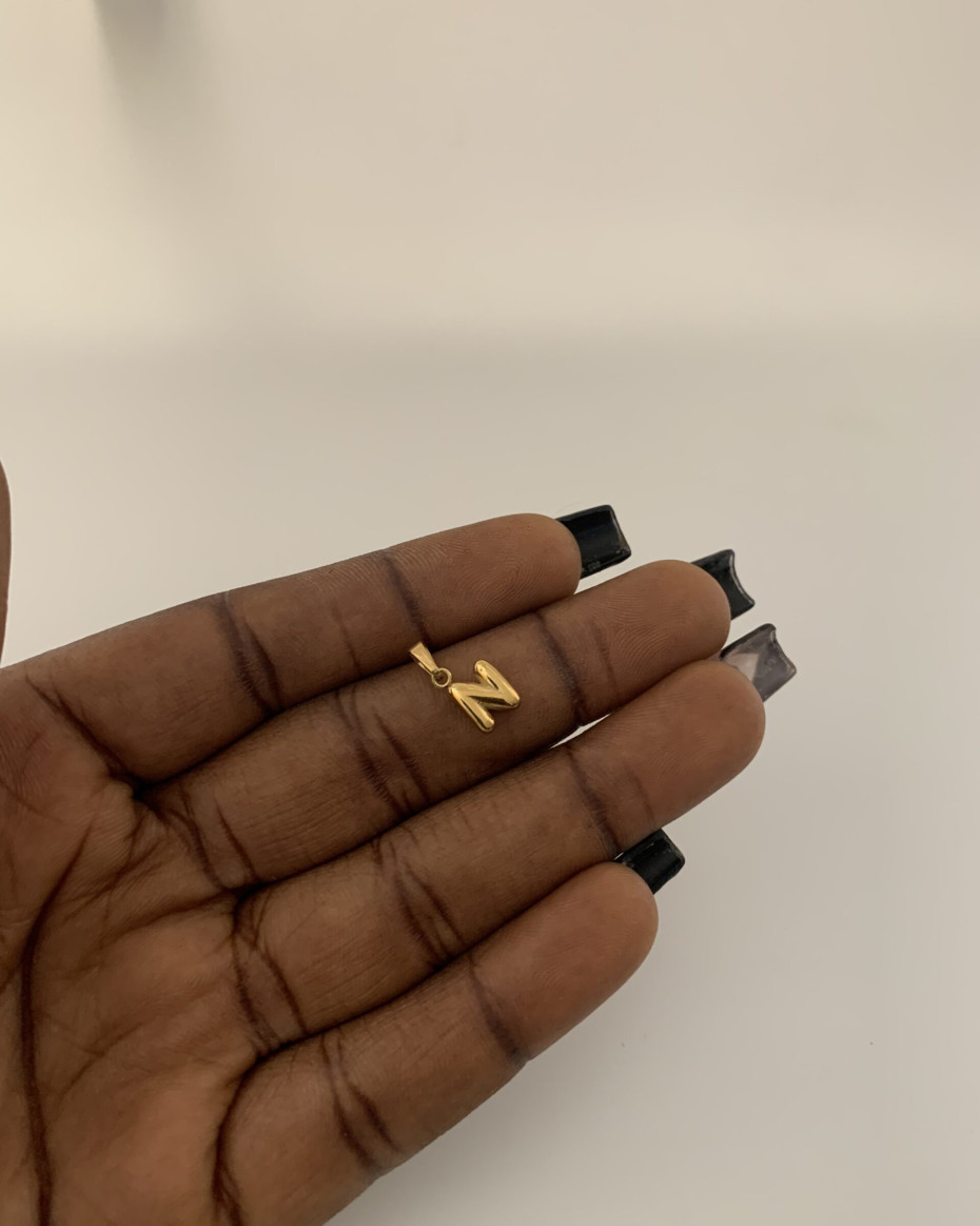 INITIAL N PENDANT