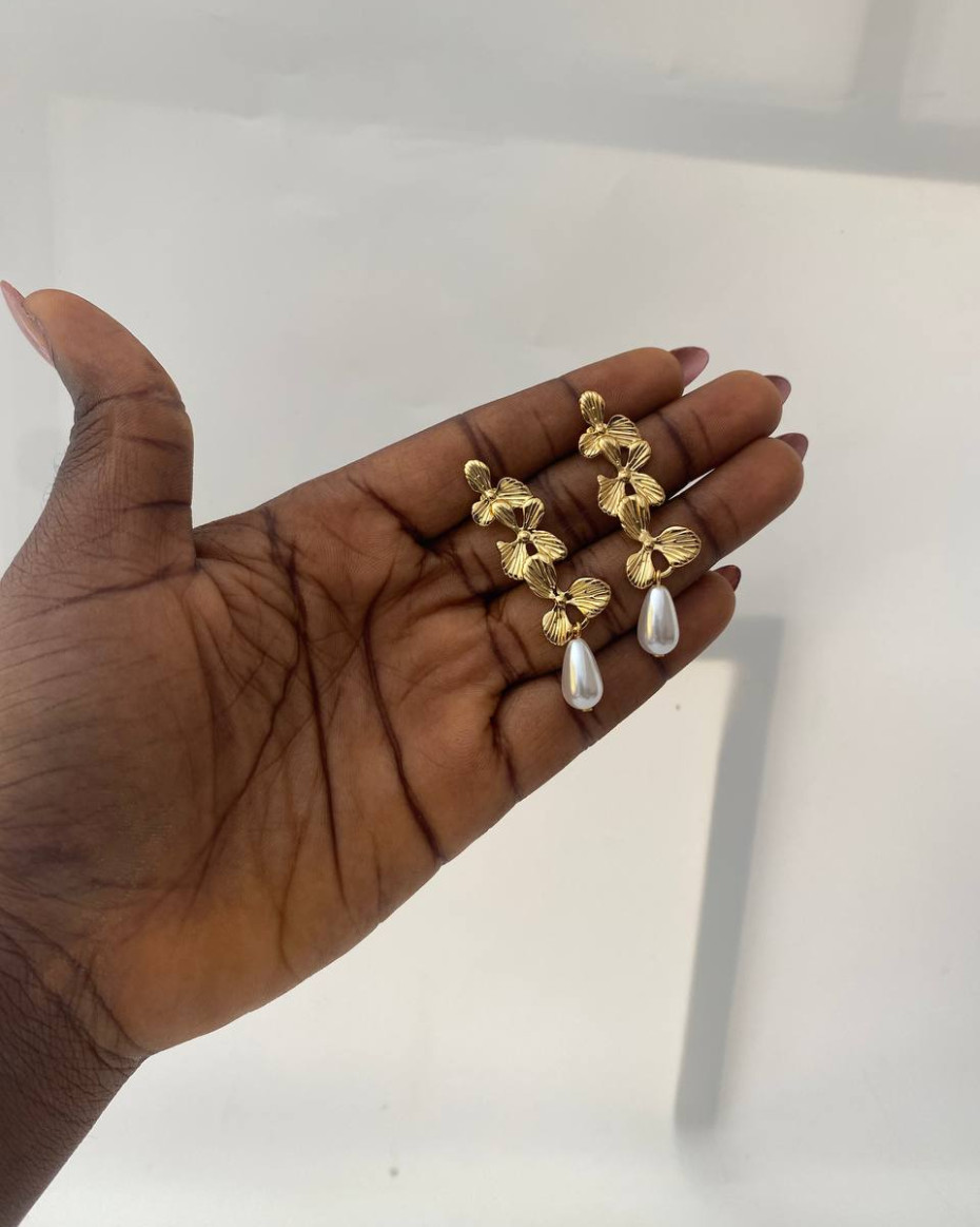 LAYERED PETAL EARRING