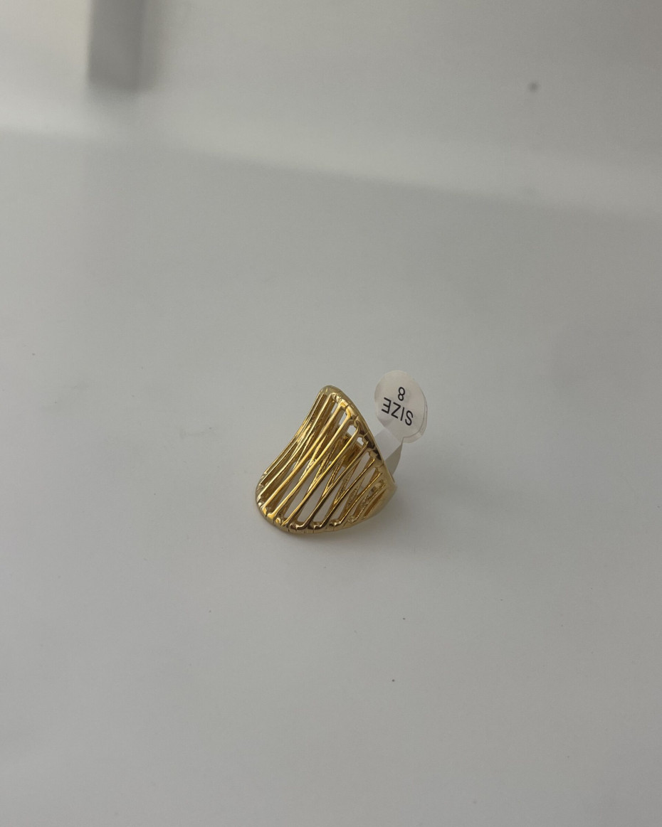 NESTY RING SIZE 8