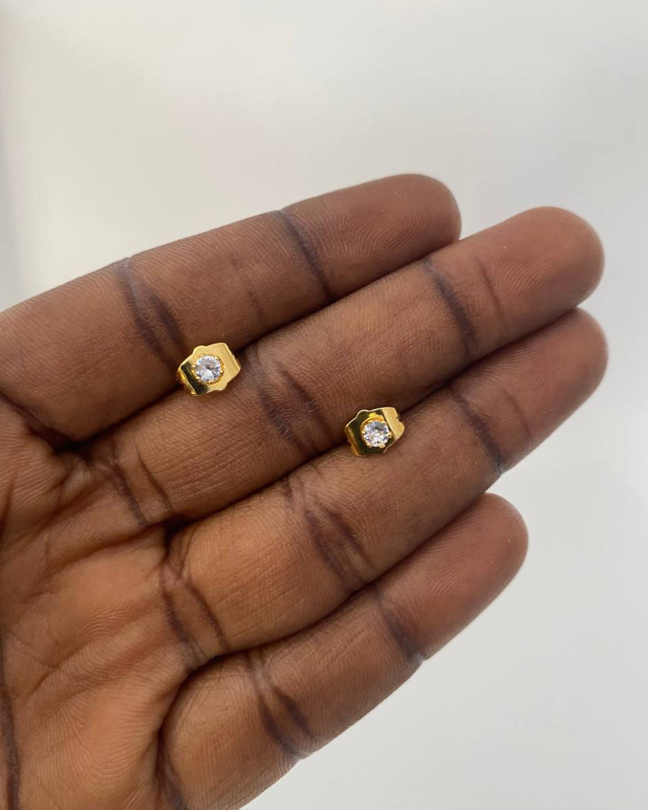 STONE STUD