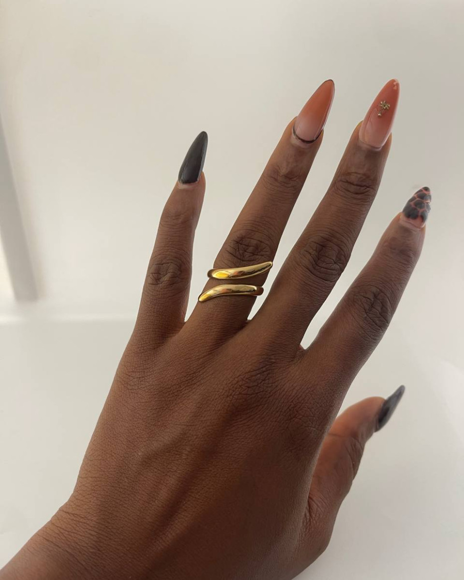FLASH GOLD RING SIZE 10