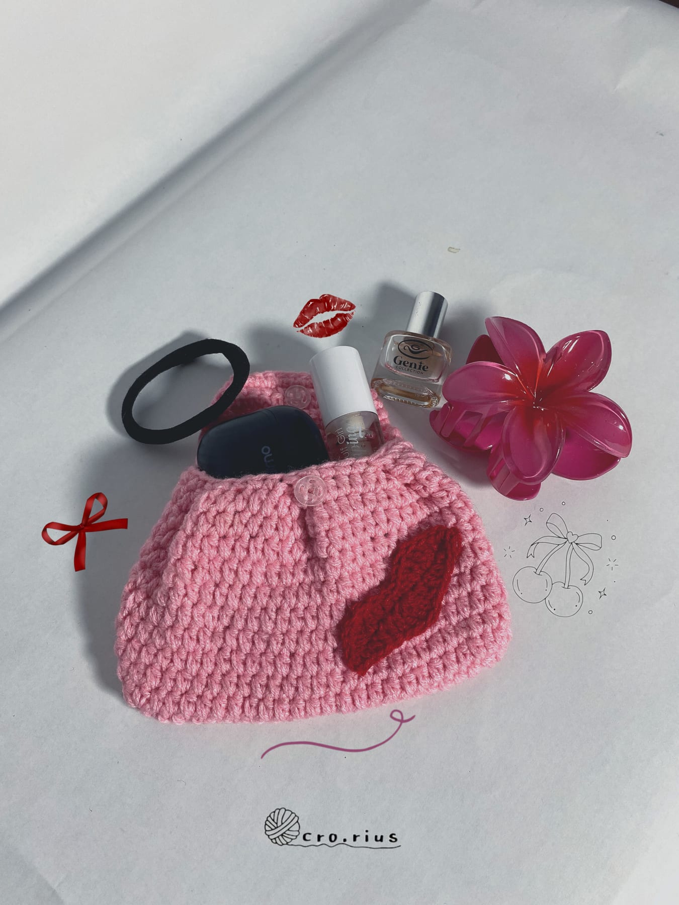 π kiss Me Crochet Mini Pouch