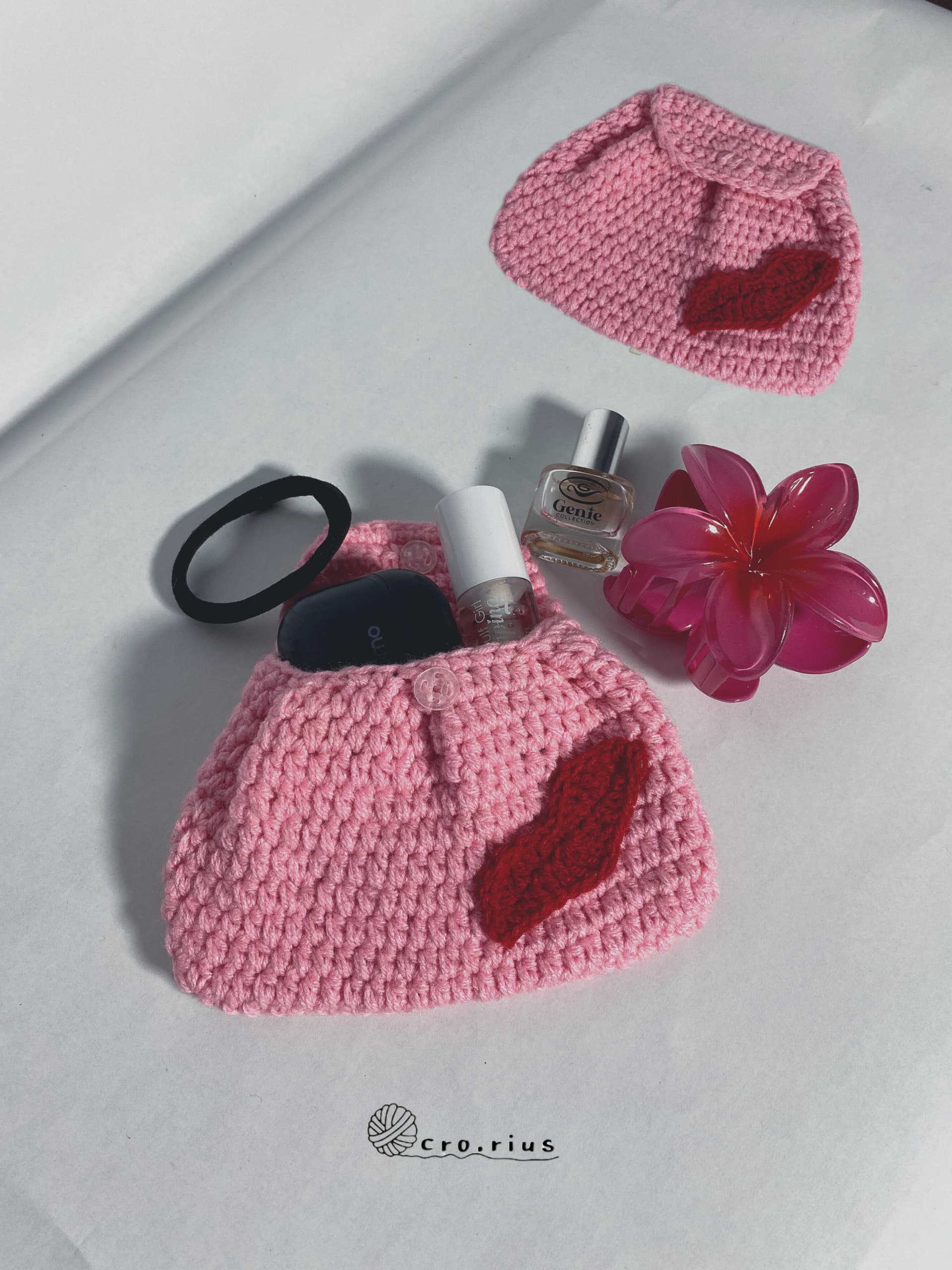 π kiss Me Crochet Mini Pouch, photo 2