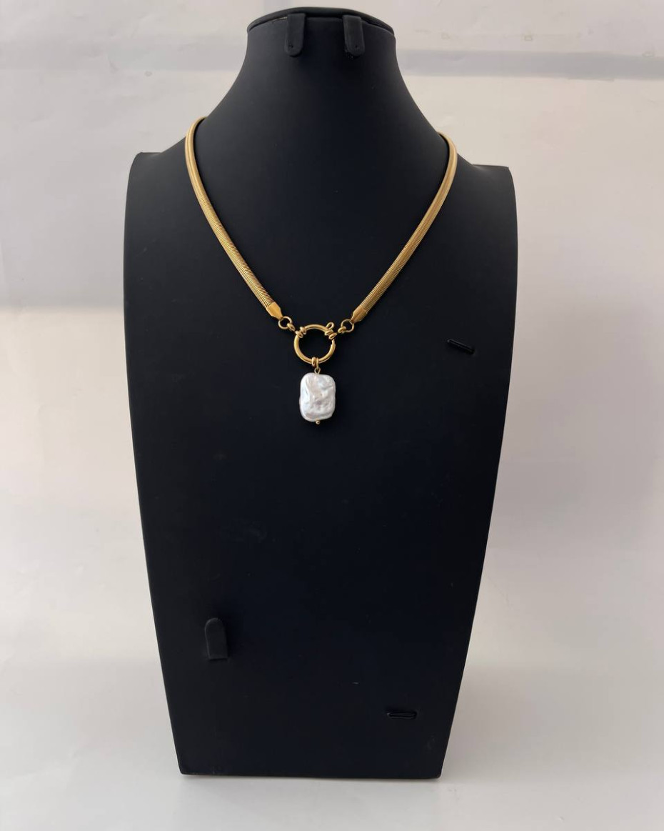 HERRINGBONE PEARL NECKLACE