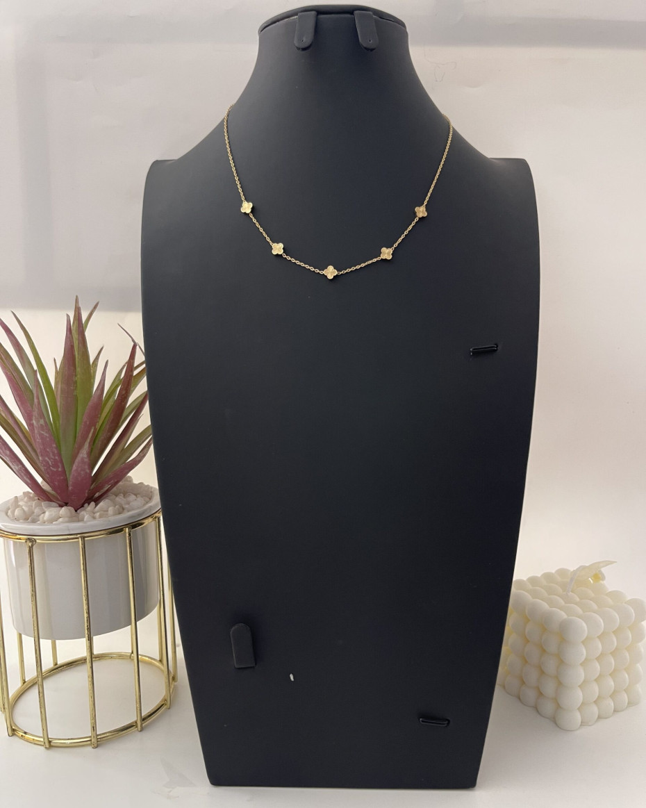 MINIMALIST CLOVE NECKLACE