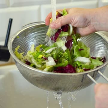 Priprema jela Avokado salata sa mocarelom faza 1