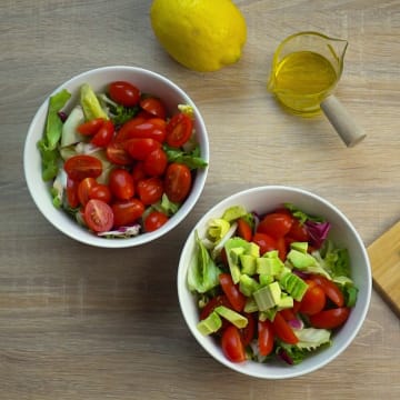 Priprema jela Avokado salata sa mocarelom faza 2