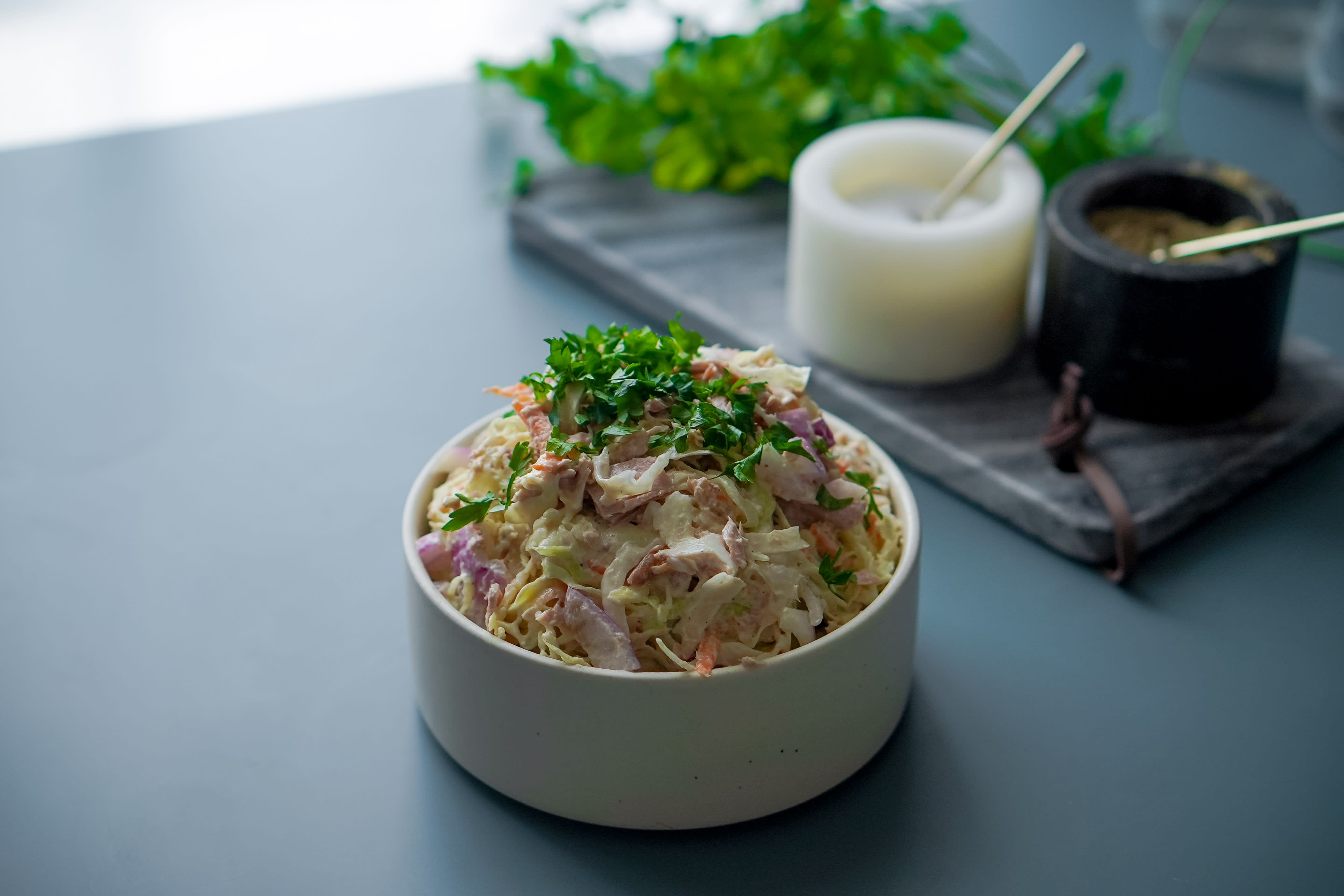 Tuna salata sa kupusom i grčkim jogurtom