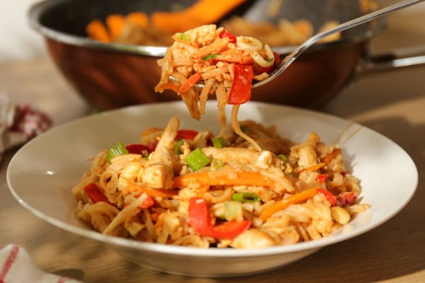 Pad Thai sa piletinom