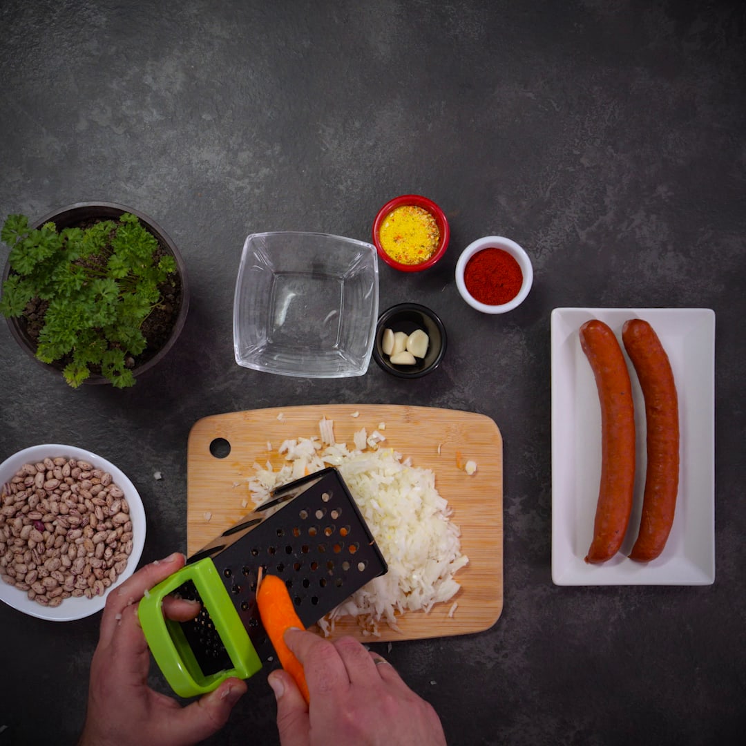 Priprema jela Pasulj sa kobasicama faza 2