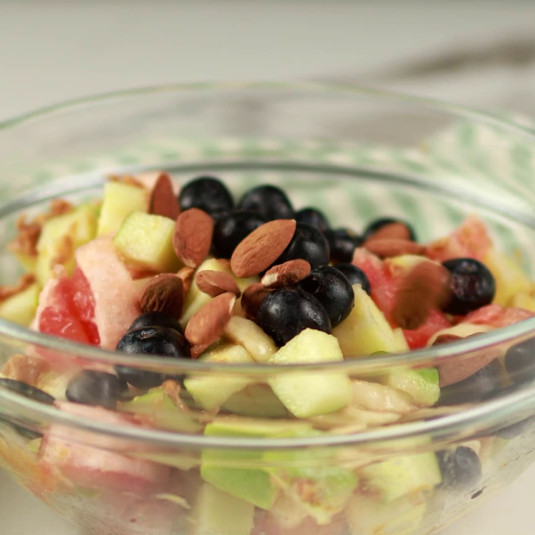 Priprema jela Voćna salata sa zapečenim bademom faza 7