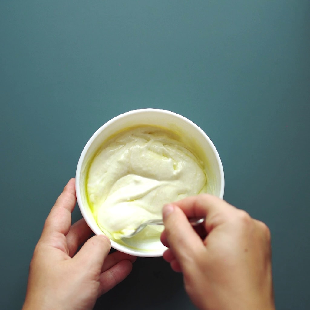 Priprema jela Tuna salata sa kupusom i grčkim jogurtom faza 2