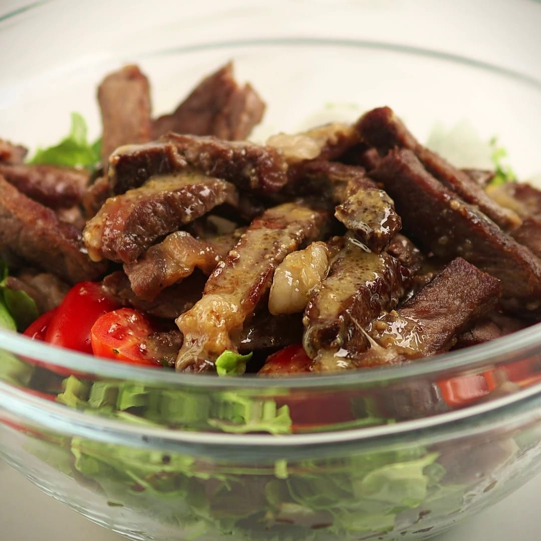 Priprema jela Biftek salata sa čerijem faza 3