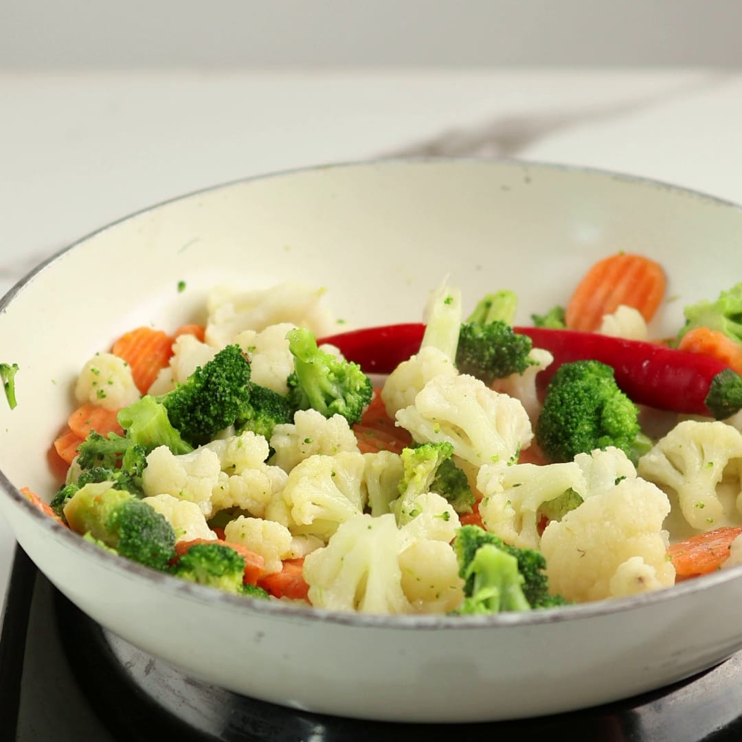 Priprema jela Dašina tuna salata sa kukuruzom faza 1