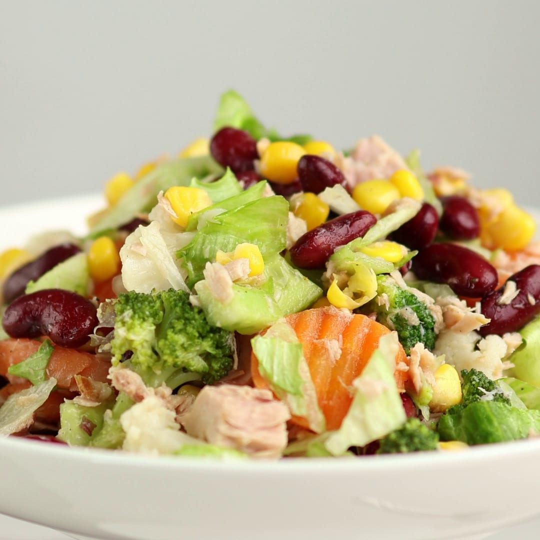 Priprema jela Dašina tuna salata sa kukuruzom faza 2