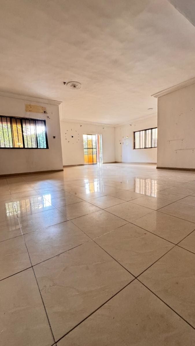 3-bedroom rental in Utako — photo 1