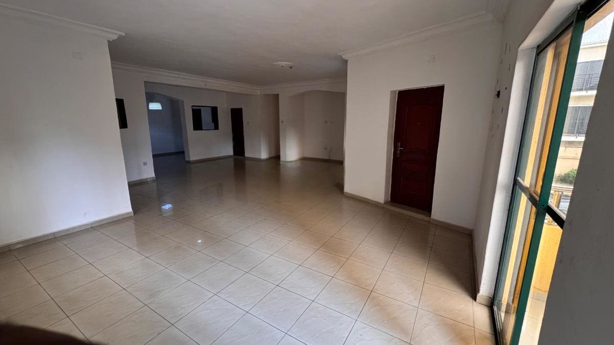 3-bedroom rental in Utako — photo 2