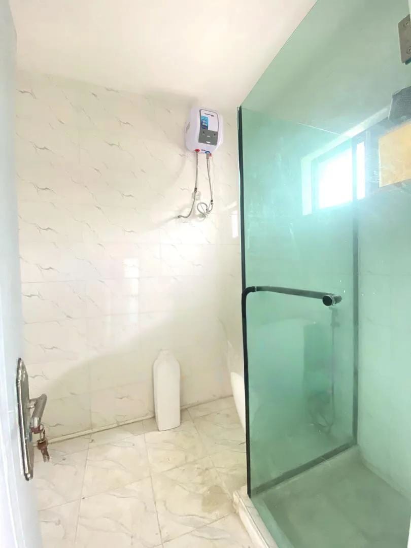 3-bedroom rental in Sangotedo — photo 4