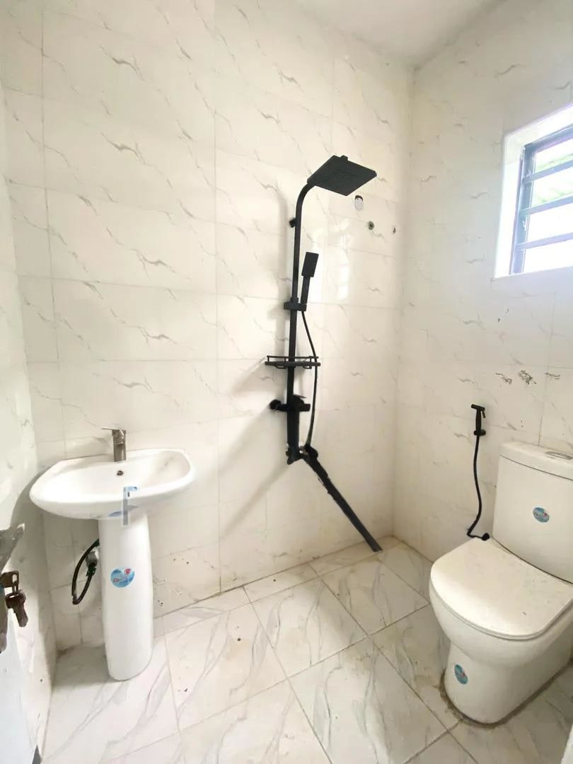 3-bedroom rental in Sangotedo — photo 6