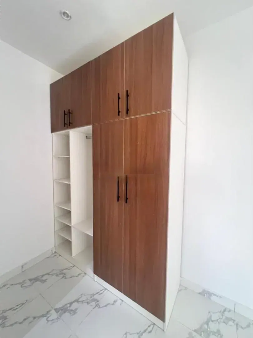 2-bedroom rental in Ikate — photo 3