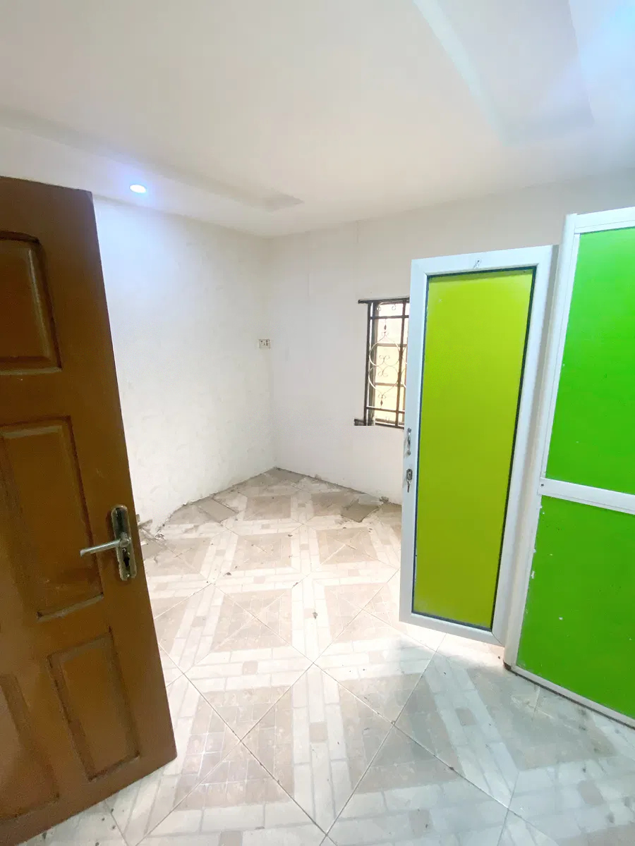 1-bedroom rental in Omole Phase 2 — photo 5