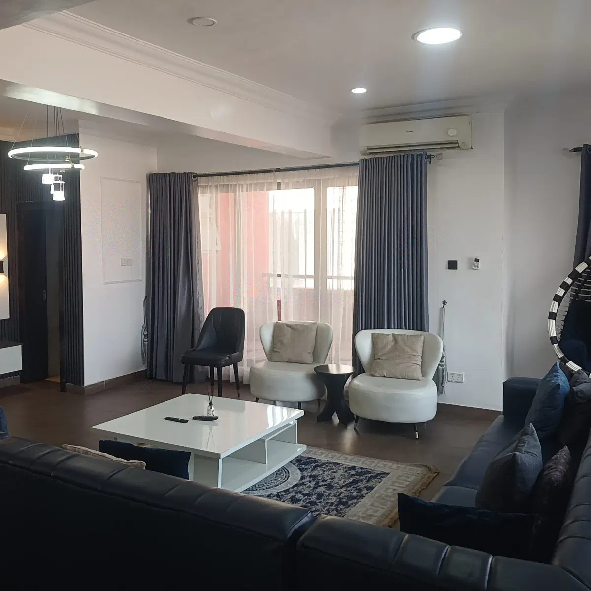 5-bedroom rental in Oniru — photo 1