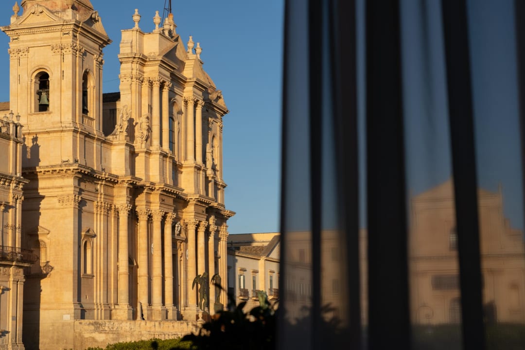 Q92 Noto Hotel, un palais du XVIIe siècle avec vue sur la cathédrale de Noto - Hôtels - vue panoramique