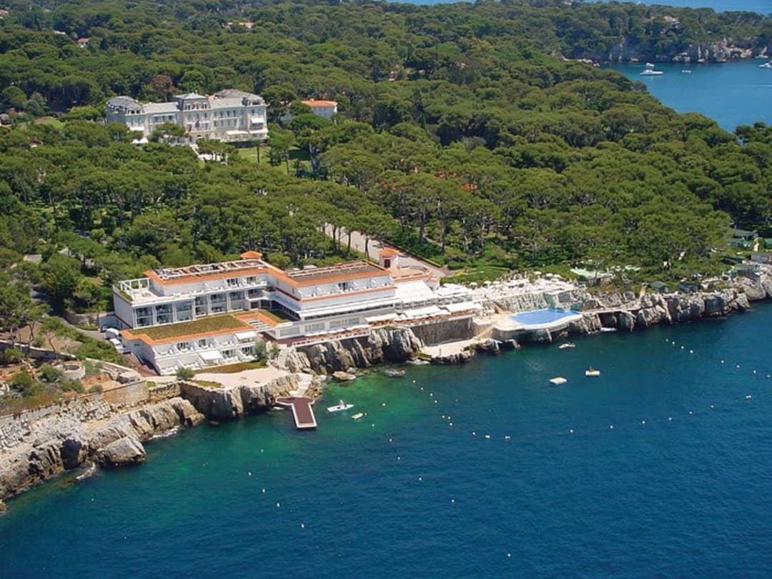 Hôtel du Cap-Eden-Roc, un refuge artistique fondé en 1870 à Antibes - Hôtels - vue panoramique
