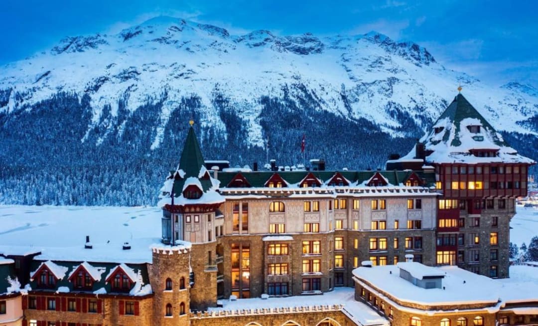 Badrutt's Palace Hotel, un pionnier du tourisme hivernal à Saint-Moritz