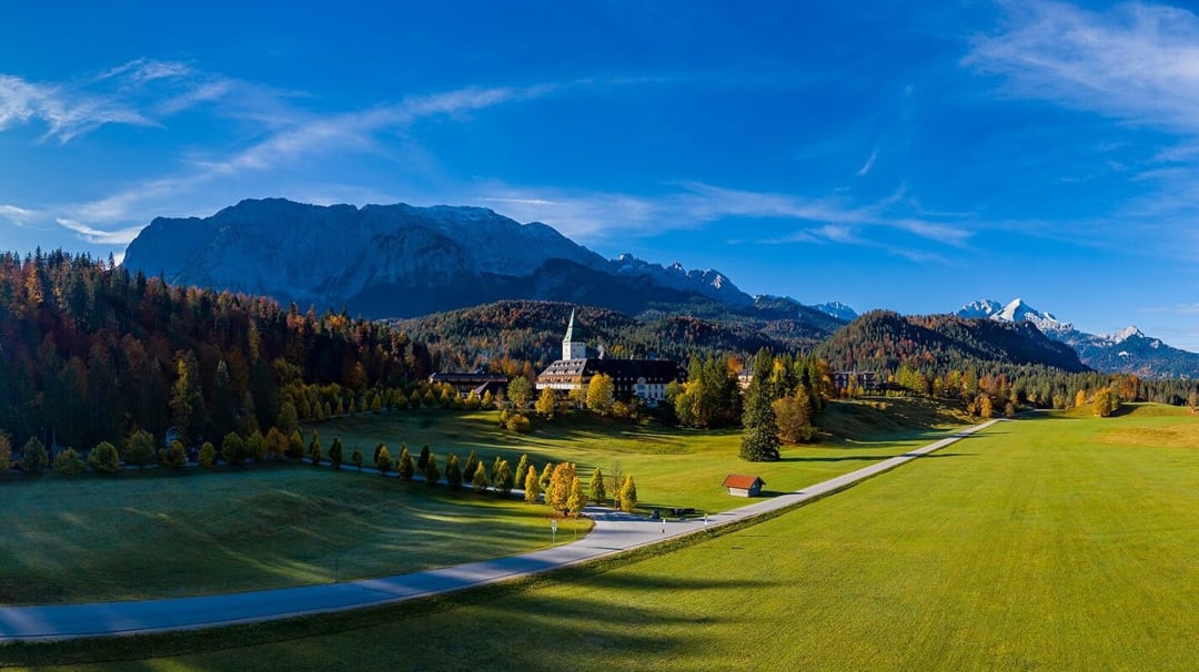 Schloss Elmau: an alpine hideaway for hedonists between peaks and culture